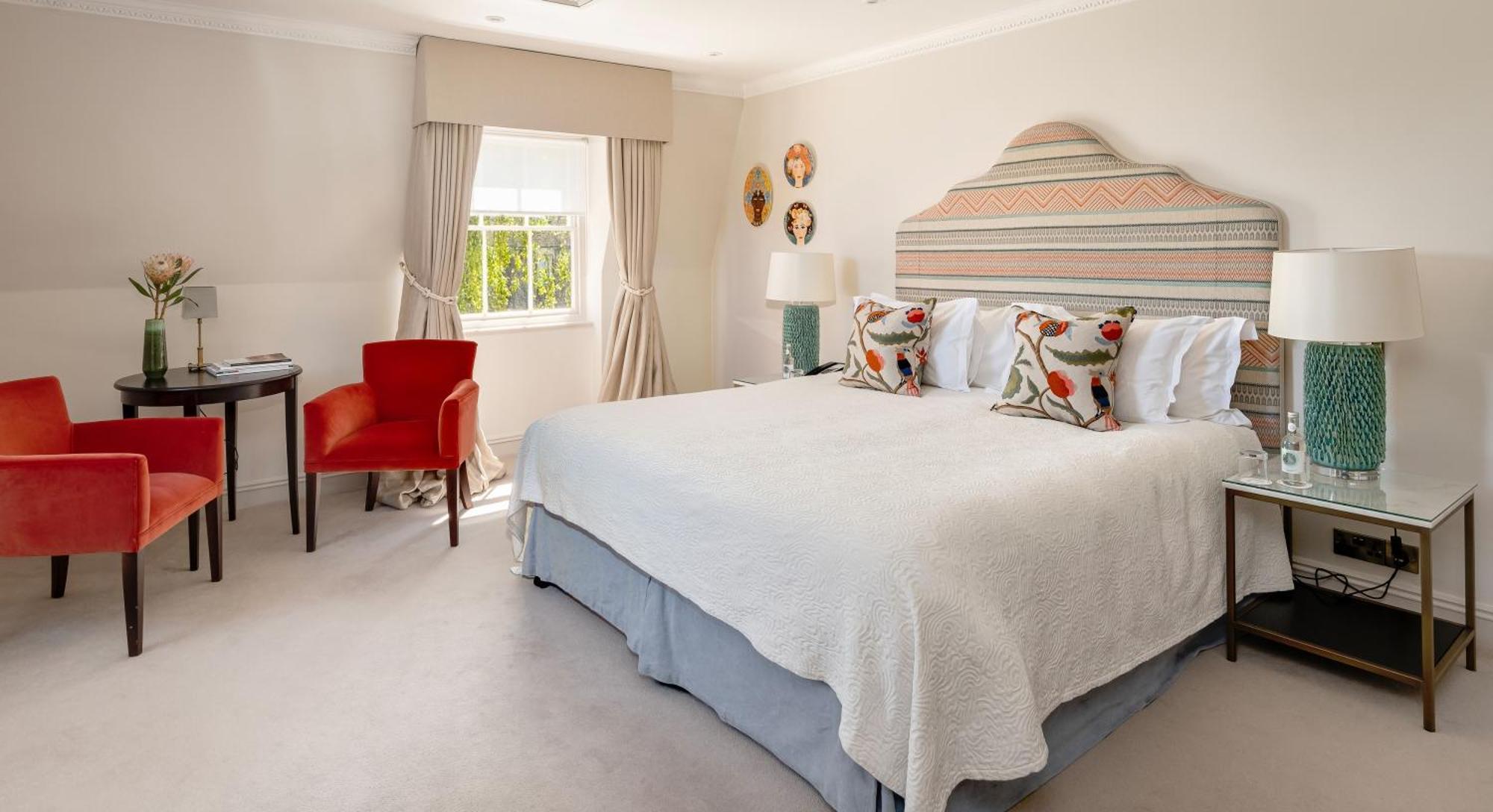 Superior Deluxe Room,1558378297:JPEG